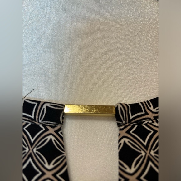 Dana Buchman size XXL Beautiful shirt with geometric pattern black and tan. - Picture 7 of 13